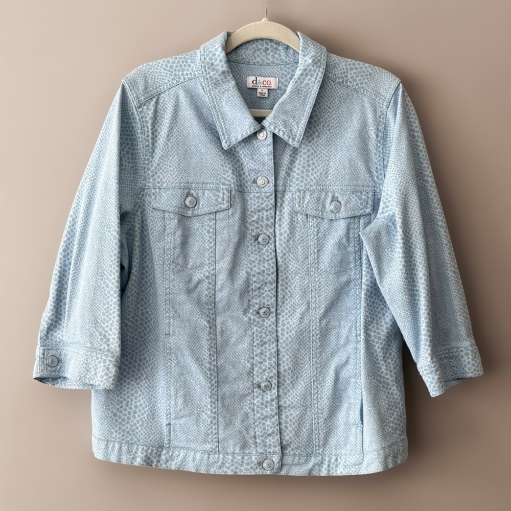 Denim & Co. Women's Blue Snakeskin Print Stretch Denim Jean Jacket Size L - Picture 6 of 6